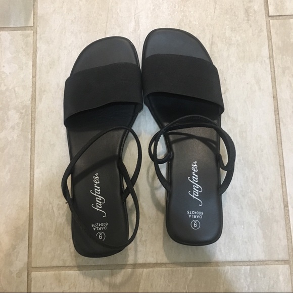 Vintage Shoes - Vintage Fanfares Sandals